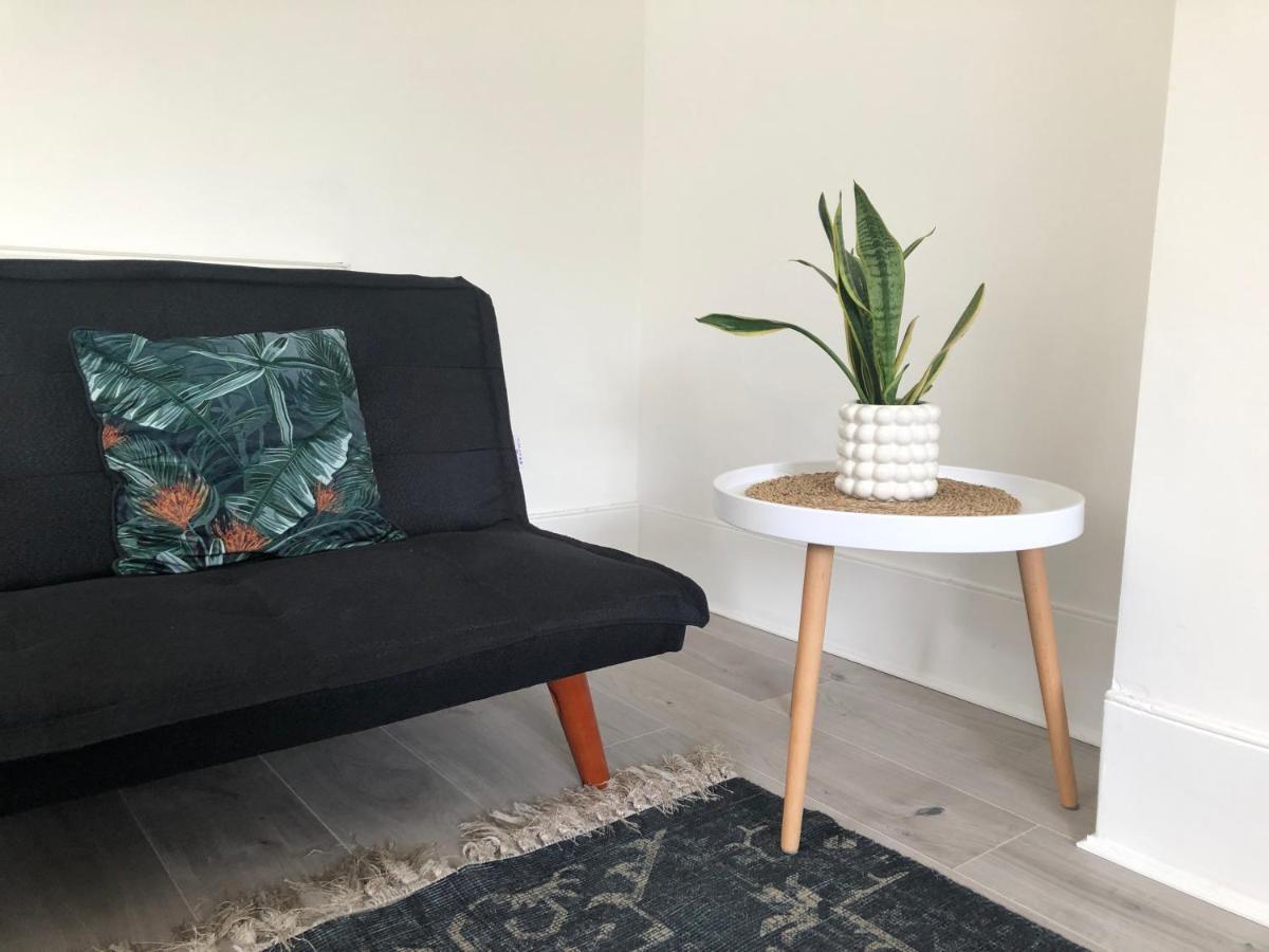 Bright Chiswick Apartment - Great Location London Eksteriør bilde