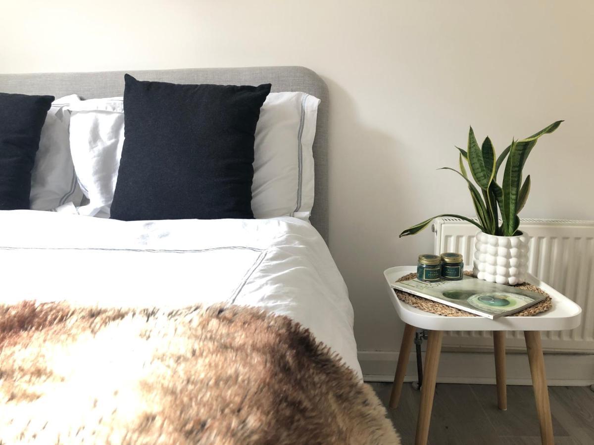 Bright Chiswick Apartment - Great Location London Eksteriør bilde