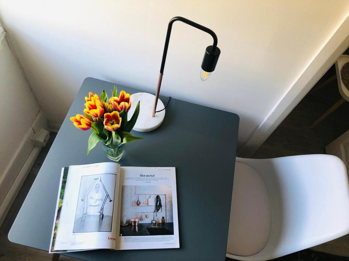 Bright Chiswick Apartment - Great Location London Eksteriør bilde