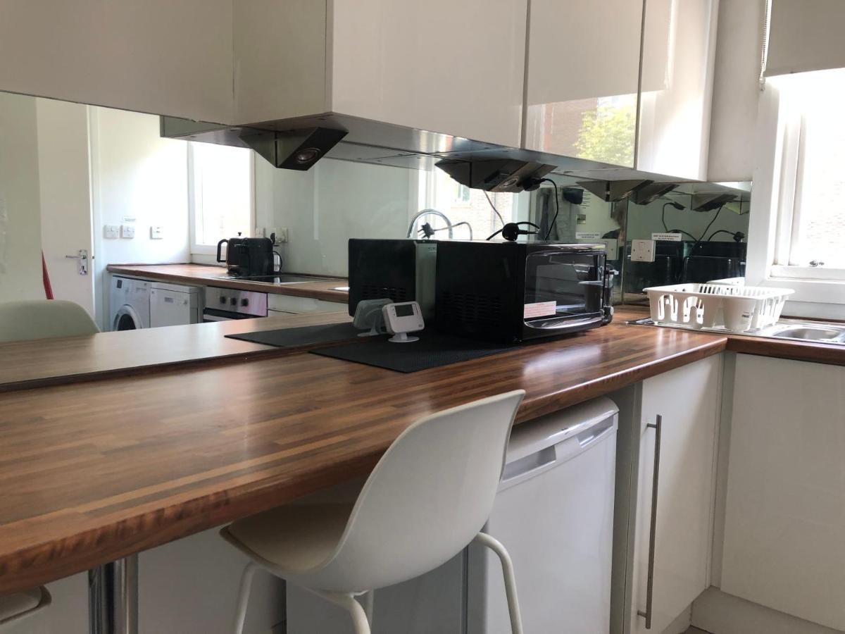 Bright Chiswick Apartment - Great Location London Eksteriør bilde