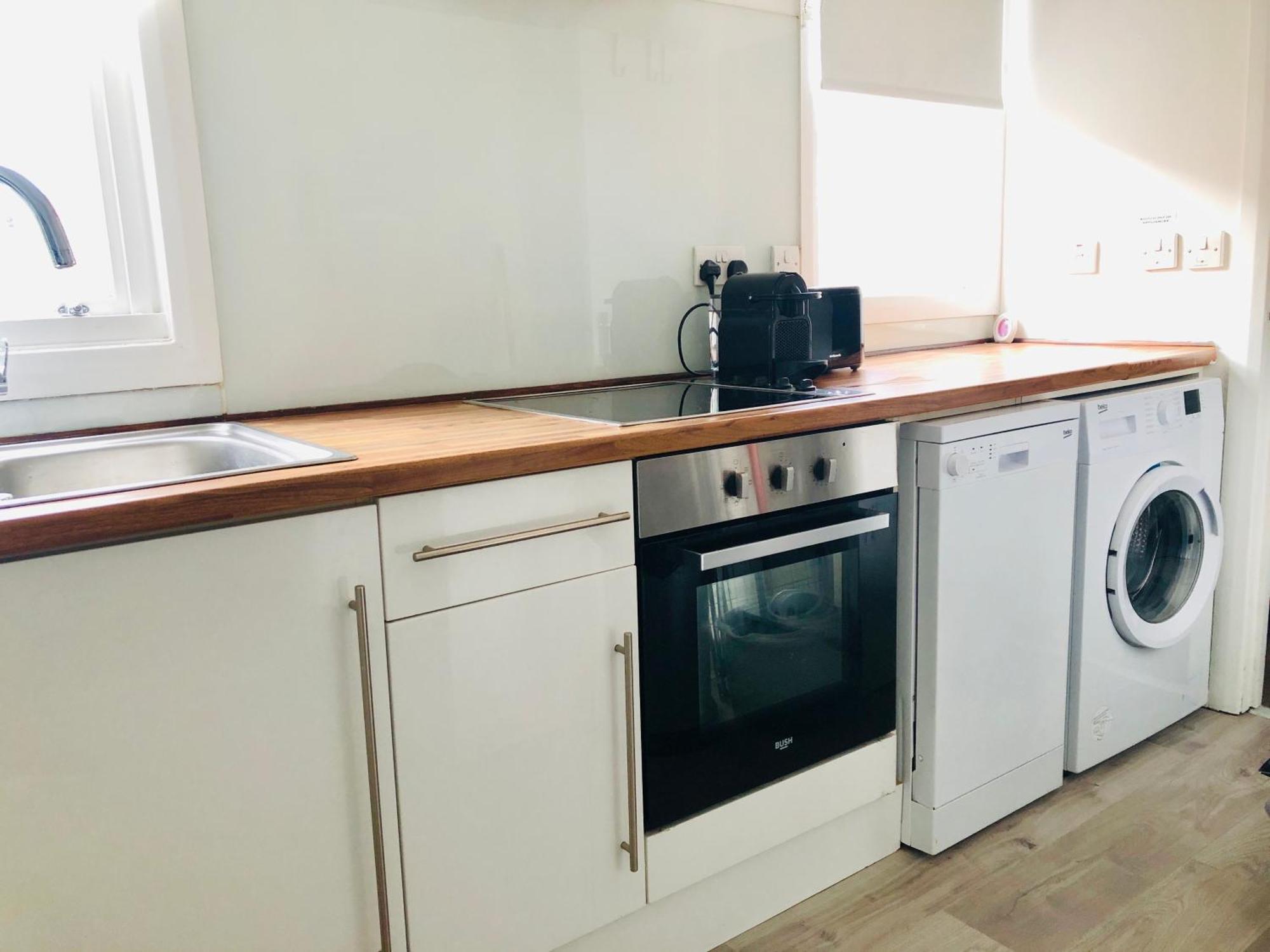Bright Chiswick Apartment - Great Location London Eksteriør bilde
