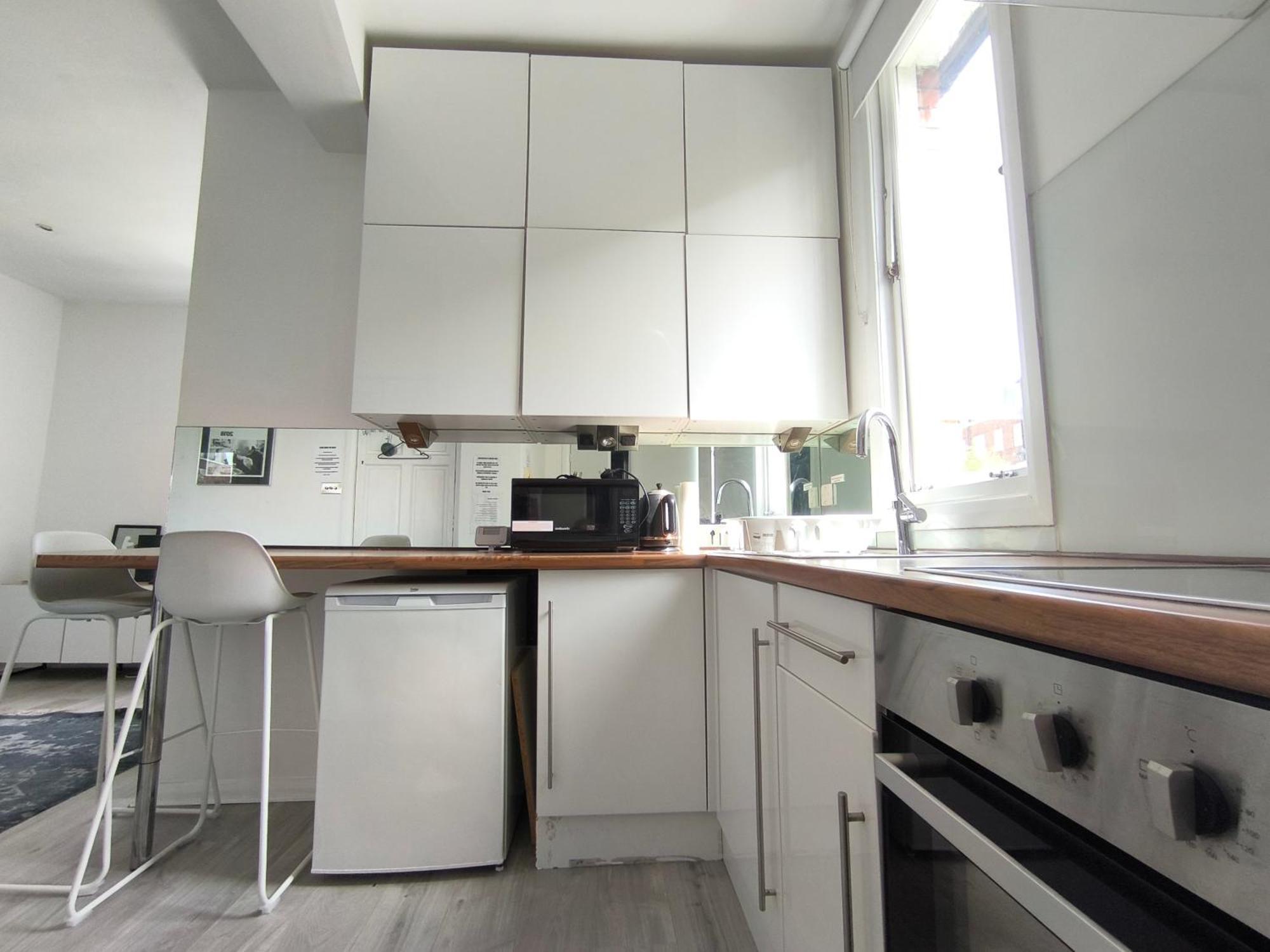 Bright Chiswick Apartment - Great Location London Eksteriør bilde