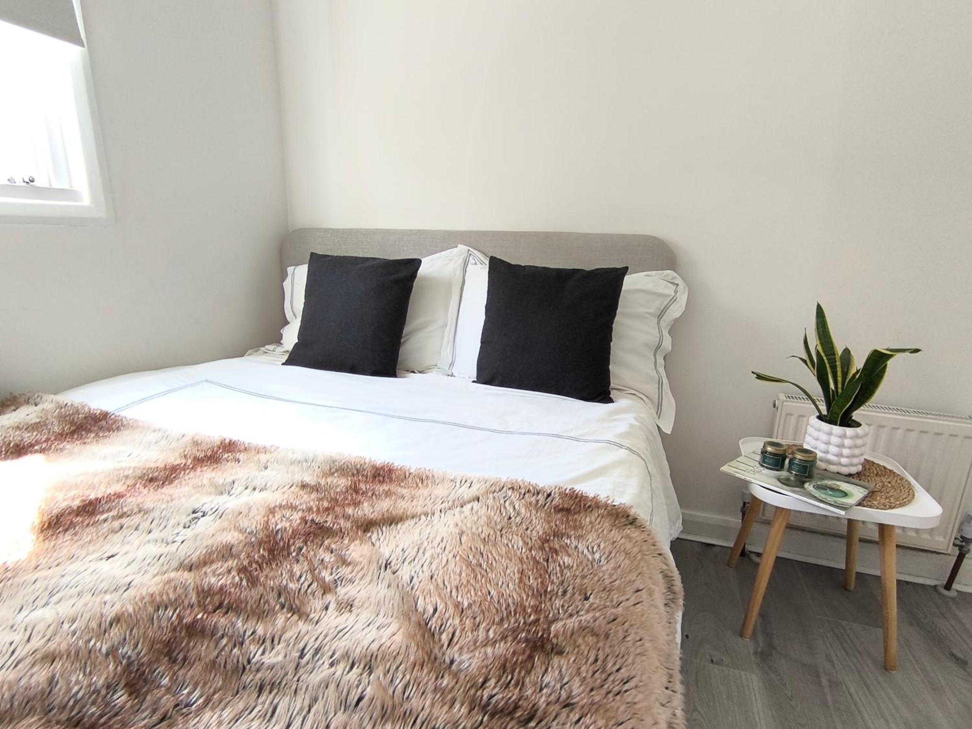 Bright Chiswick Apartment - Great Location London Eksteriør bilde